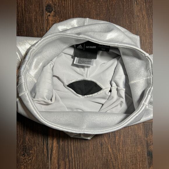 IVY PARK x Adidas Biker Short in Grey Silver Size SMALL - Picture 7 of 8